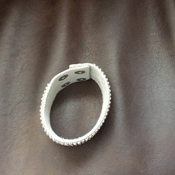 Suede leather bracelet - Picture 3 of 3